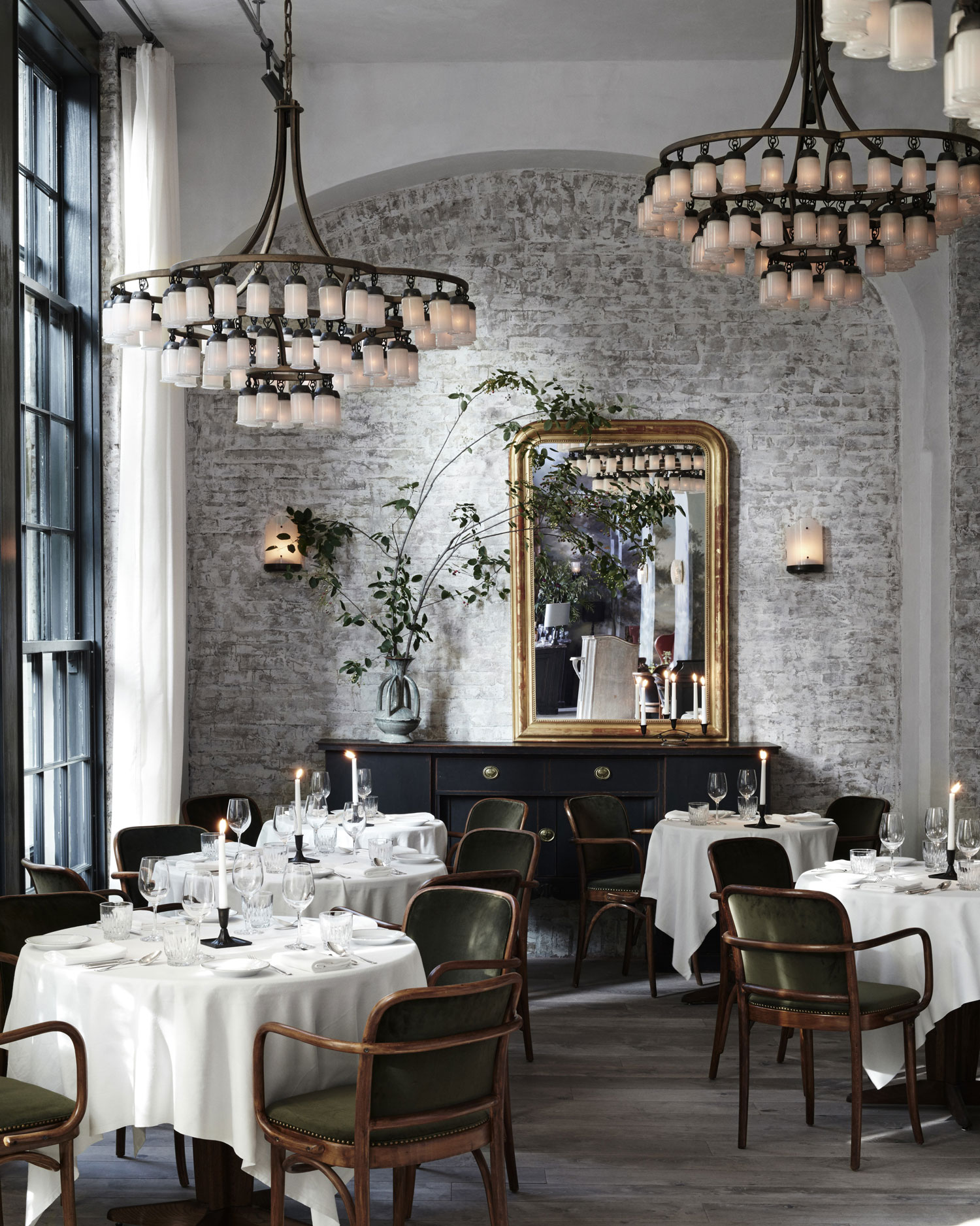 monochromatic restaurant interior design